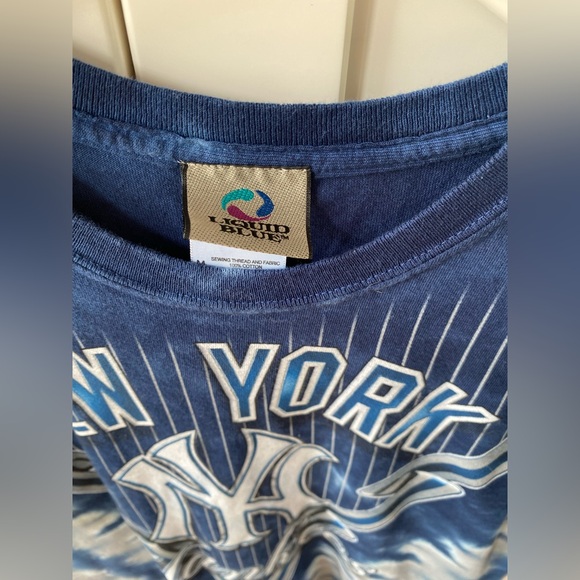 New York Yankees Liquid Blue Tie Dye Tshirt - Picture 3 of 6
